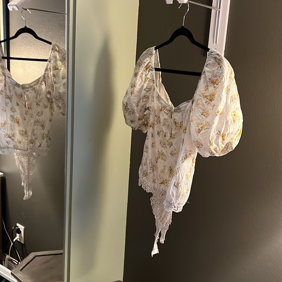 1 hour sale. Free People, floral top (Angela body suit, snaps at crotch), medium - Picture 5 of 11